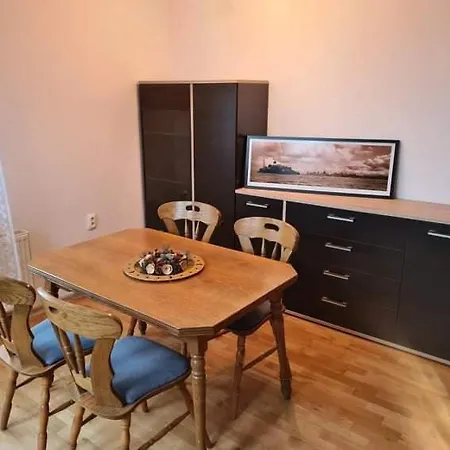 Apartament Na Poddaszu - Bielawa شقة بيلافه